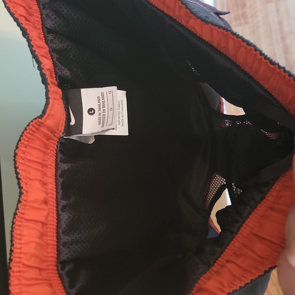 Nike men's swim trunks, size Large - Picture 10 of 11